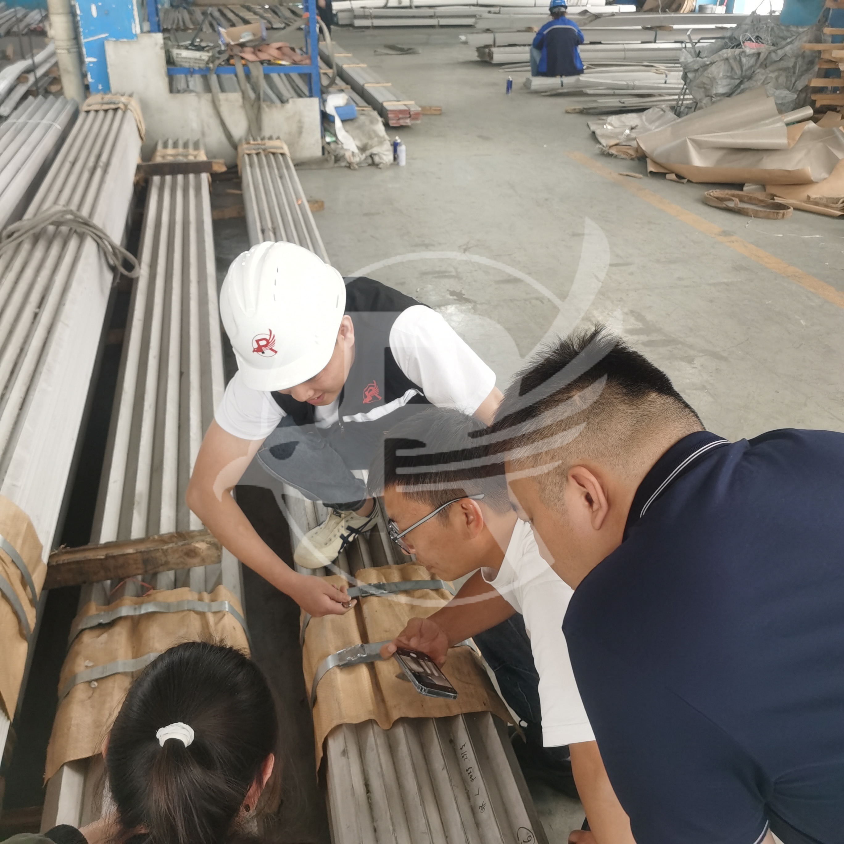 ROYAL STEEL - ANGLE STEEL BAR1 (1)