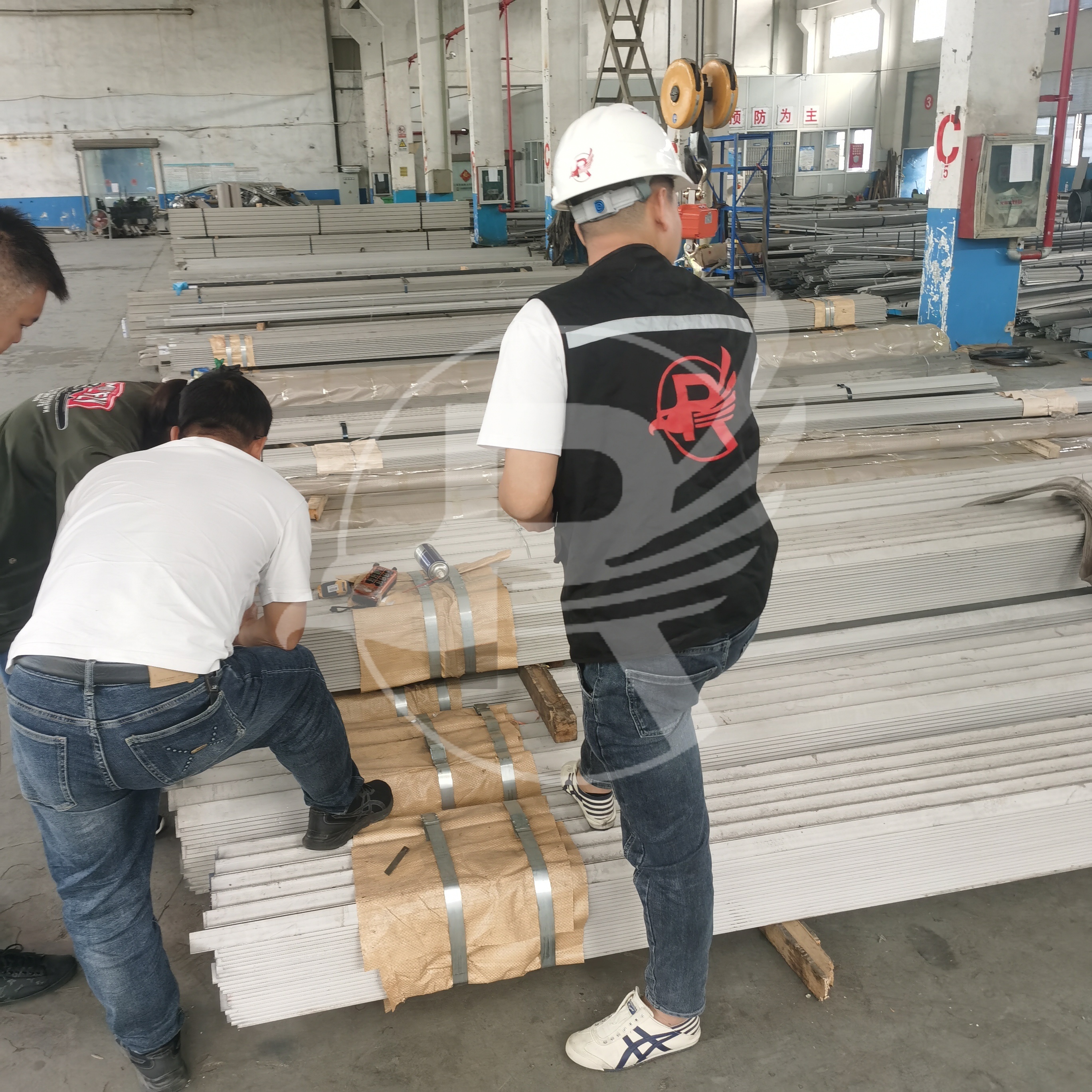 ROYAL STEEL - ANGLE STEEL BAR3 (1)