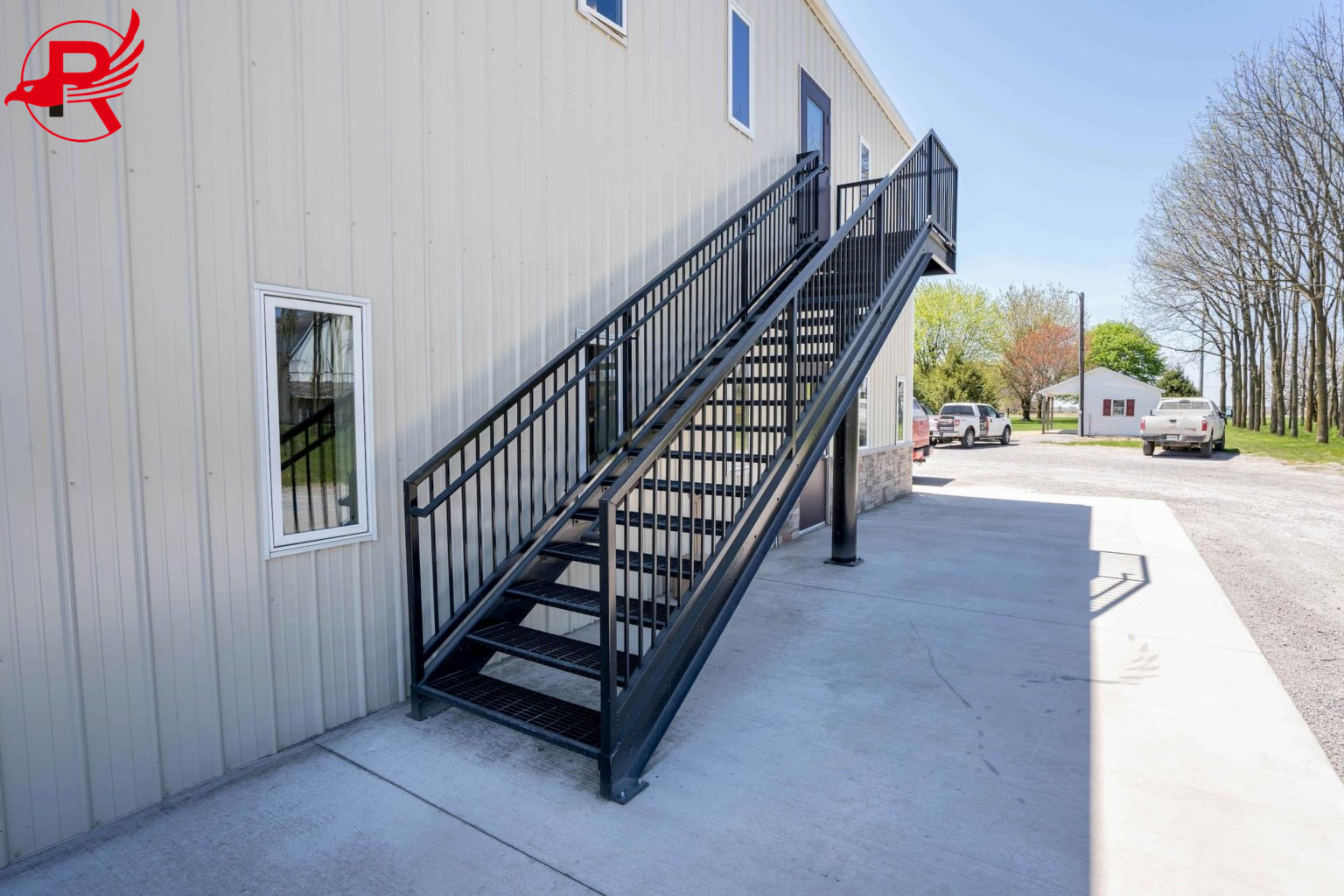 commercial-stair-bar-grate-treads-1536x1024 (1) (1)