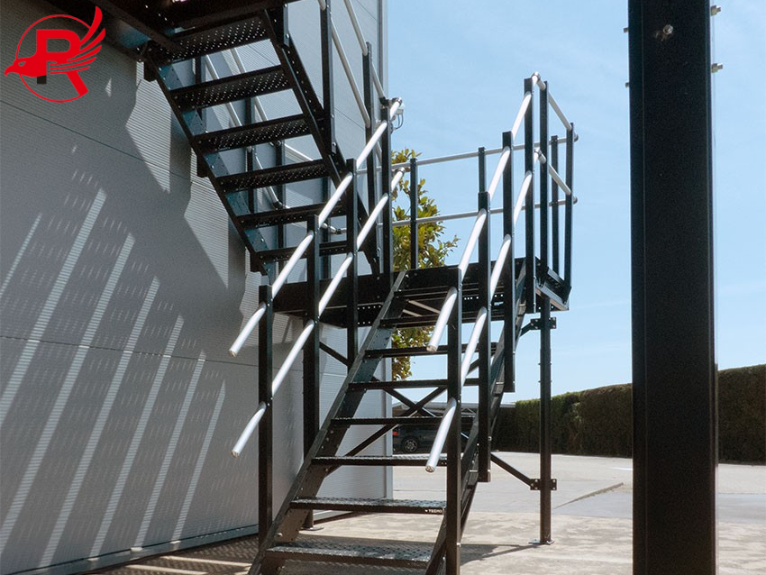 U-Shaped Steel Stairs