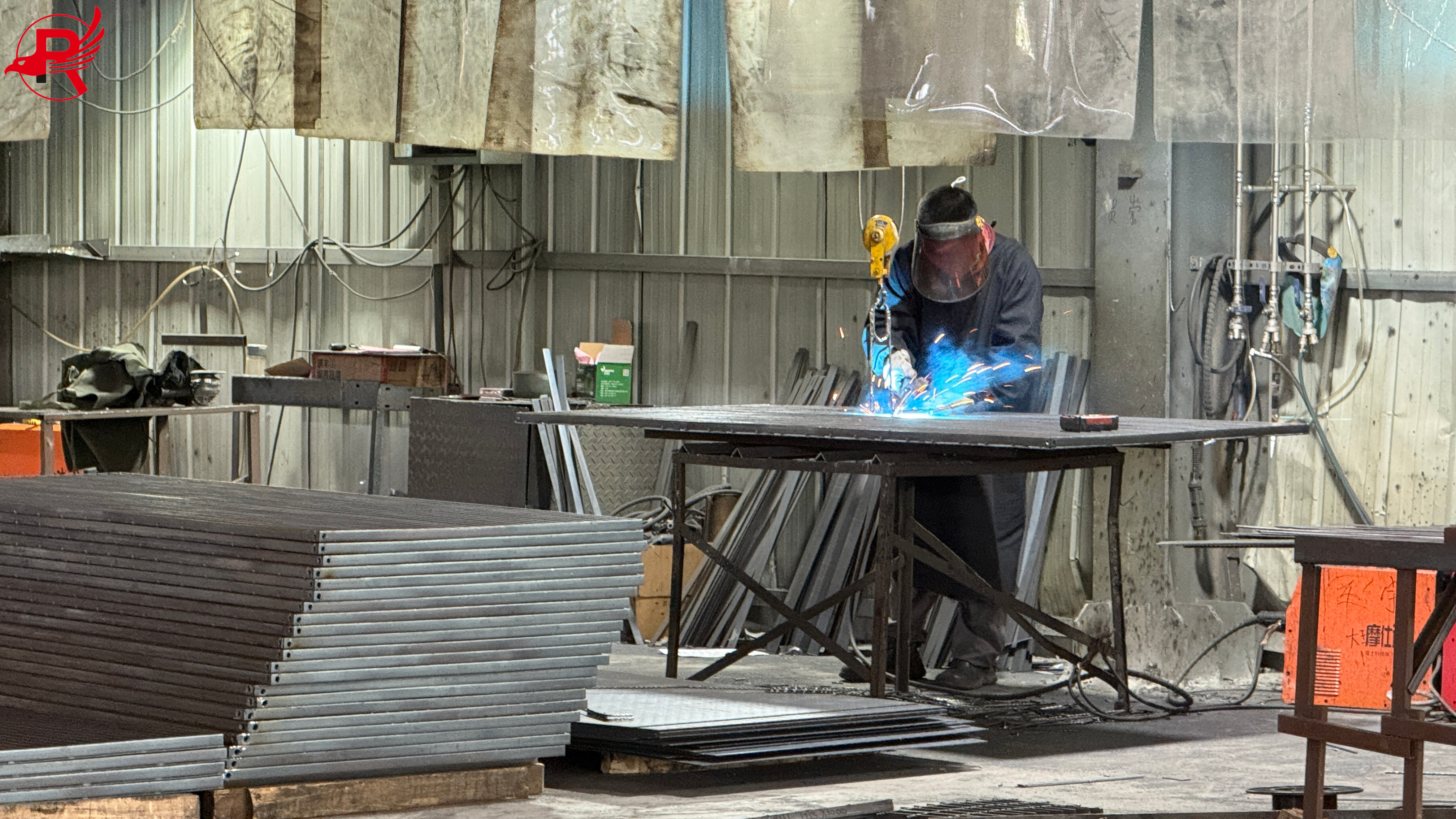 custom cutting, banding, welding, and surface treatment3