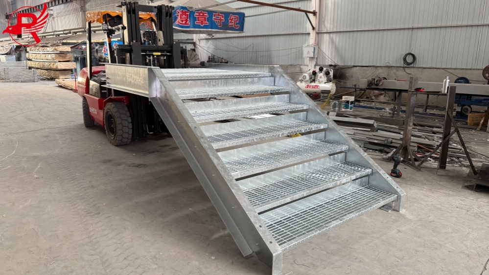 Hot-dip galvanized steel grating product display